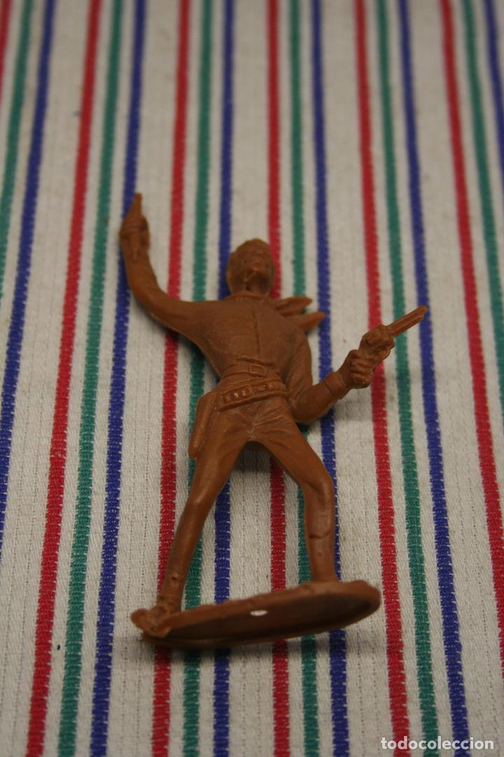 Figuras de goma y PVC: VAQUERO CON REVOLVER COMANSI - Foto 1