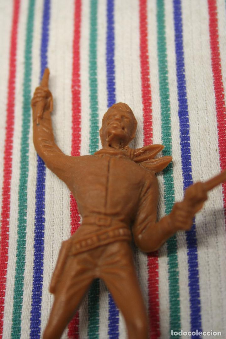 Figuras de goma y PVC: VAQUERO CON REVOLVER COMANSI - Foto 4