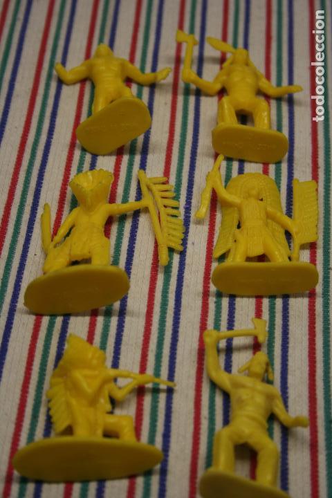 Figuras de goma y PVC: 6 INDIOS MADE IN CHINA - Foto 2