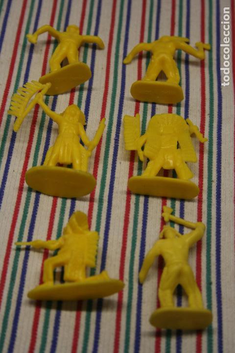Figuras de goma y PVC: 6 INDIOS MADE IN CHINA - Foto 3