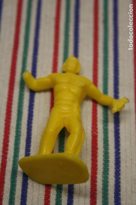 Figuras de goma y PVC: 6 INDIOS MADE IN CHINA - Foto 4