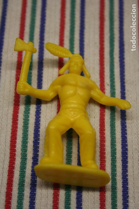 Figuras de goma y PVC: 6 INDIOS MADE IN CHINA - Foto 6
