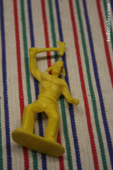 Figuras de goma y PVC: 6 INDIOS MADE IN CHINA - Foto 9