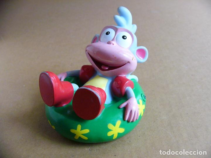 Gummi- und PVC-Figuren: Figura del mono Botas con un flotador verde de Dora la exploradora - firmada Viacom Mattel 2002