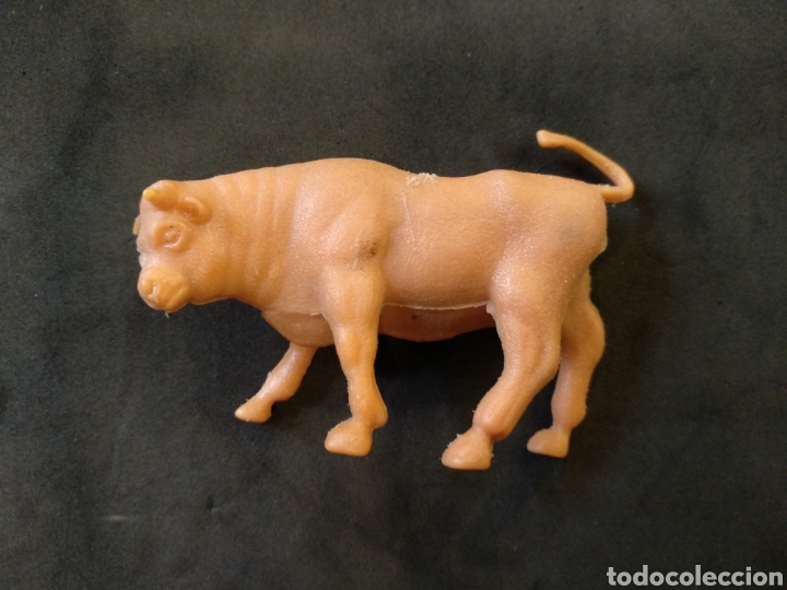 Figuras de goma y PVC: Figura toro Dunkin - Foto 1