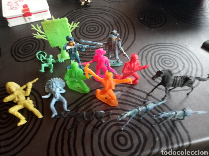 Figuras de goma y PVC: LOTE OESTE VAQUEROS INDIOS Y CABALLOS,MAYOR&Iacute;A COMANSI - Foto 5