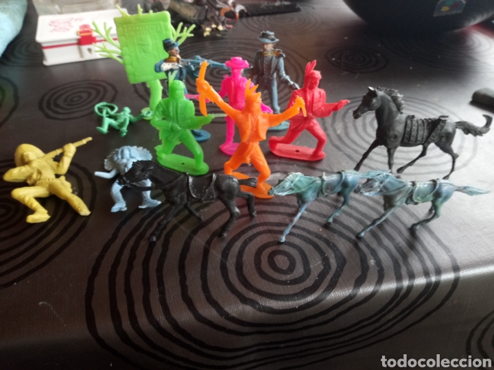 Figuras de goma y PVC: LOTE OESTE VAQUEROS INDIOS Y CABALLOS,MAYOR&Iacute;A COMANSI - Foto 21