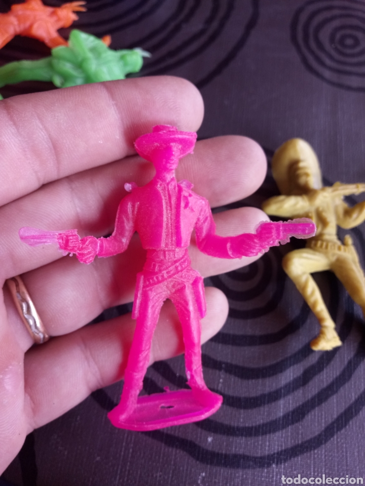 Figuras de goma y PVC: LOTE OESTE VAQUEROS INDIOS Y CABALLOS,MAYOR&Iacute;A COMANSI - Foto 16