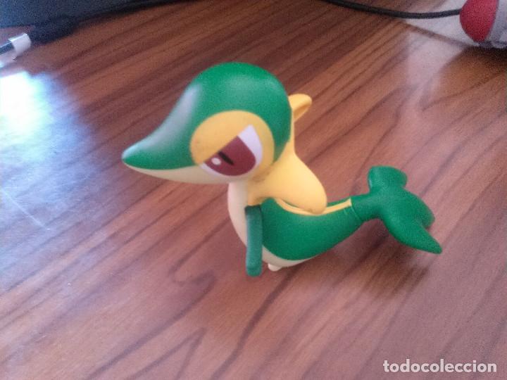 Figurines en Caoutchouc et PVC: DELFIN CON RUEDA INFERIOR QUE HACE QUE SE MUEVA. BUEN ESTADO