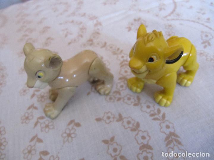 Figuras de goma y PVC: 2 LEONES DISNEY - Foto 2
