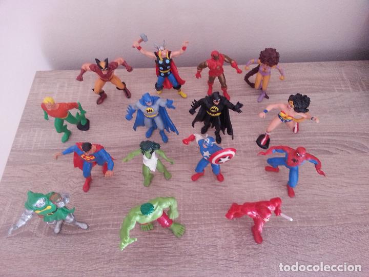 muñecos superheroes