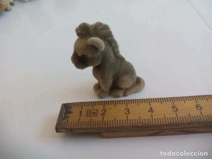 Gummi- und PVC-Figuren: FIGURA, MU&Ntilde;ECO POTRO CABALLO O CACHORRO CRIA DE LE&Oacute;N, DE GOMA FORRADO DE TERCIOPELO. MINIATURA