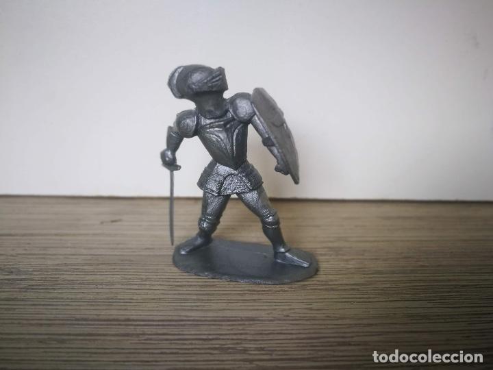 Figuras de goma y PVC: ANTIGUA FIGURA A&Ntilde;OS 60 - CABALLERO MEDIEVAL - EN BUEN ESTADO - MADE IN WEST GERMANY -