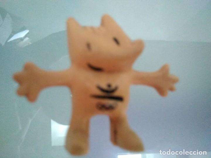 Figuras de Goma y PVC: Pin Coby (3 cm) 1988