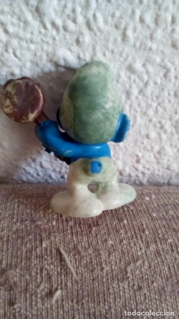 Figuras de goma y PVC: mu&ntilde;eco pitufo con martillo maza sin marca - Foto 2