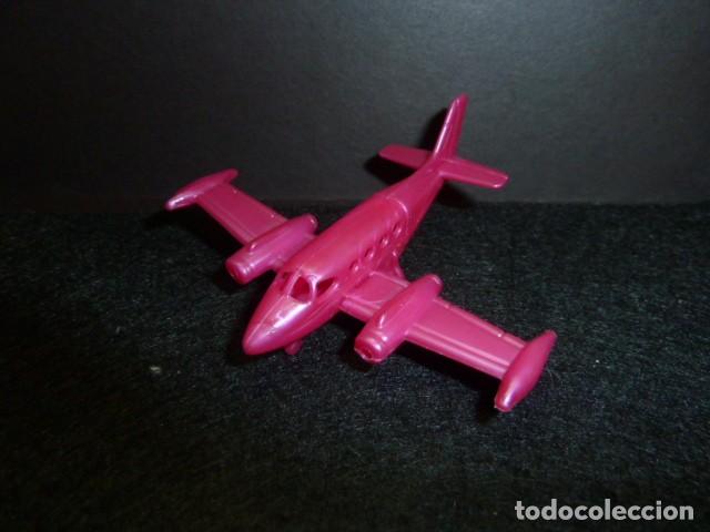 Figuras de goma Kinder: Avi&oacute;n rosa. Kinder sorpresa - Foto 2