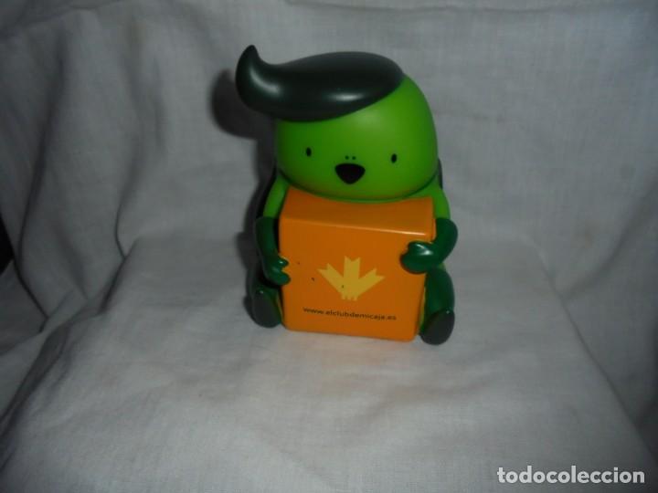 Figuras de goma y PVC: HUCHA DE LA CAJA RURAL - Foto 4