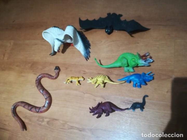 Lote de figuras animales serpiente dinosaurio murciélago tigre