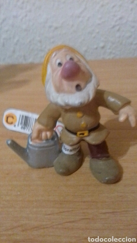 Figuras de goma y PVC: Enanito de Blancanieves - Foto 1