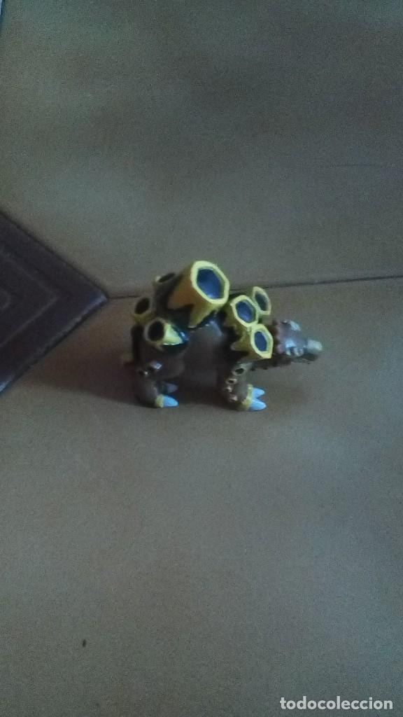 Figuras de goma y PVC: mu&ntilde;eco invizimals de comansi PESCI - Foto 1