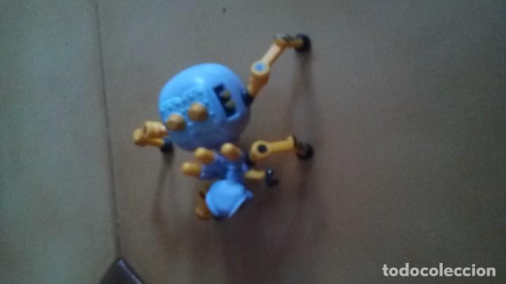 Figuras de goma y PVC: mu&ntilde;eco invizimals de 2014 SCUTTLE - Foto 1