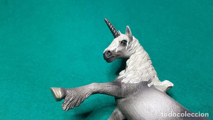 Figuras de goma y PVC: UNICORNIO SCHLEICH (2007) - Foto 2