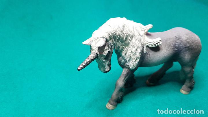 Figuras de goma y PVC: UNICORNIO SCHLEICH (2007) - Foto 6