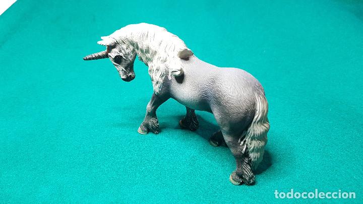 Figuras de goma y PVC: UNICORNIO SCHLEICH (2007) - Foto 7
