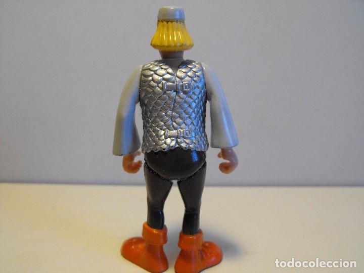 Figuras de goma y PVC: Disney. Soldado medieval. - Foto 3