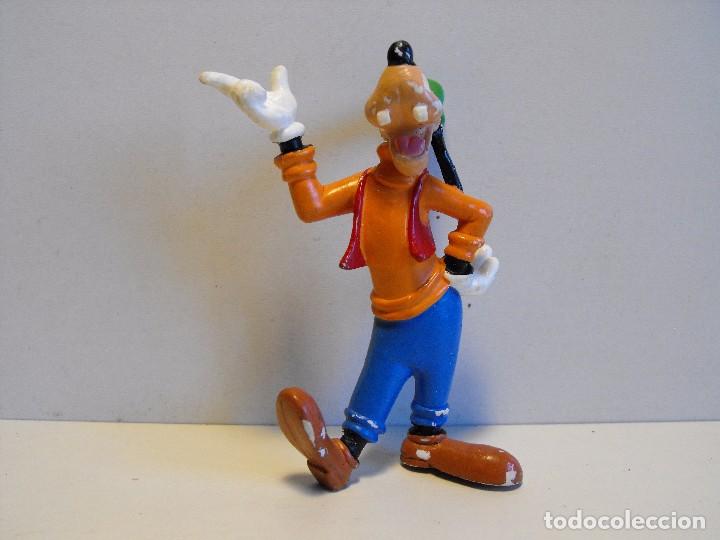 Figuras de goma y PVC: Bullyland. Disney. Goofy. - Foto 1