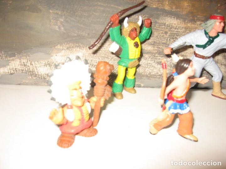 Figuras de goma y PVC: LOTE DE CINCO INDIOS DIFERENTES - Foto 2