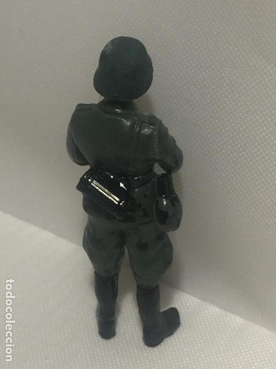 Figuras de goma y PVC: SOLDADO ALEM&Aacute;N PLASTICO DURO. - Foto 2