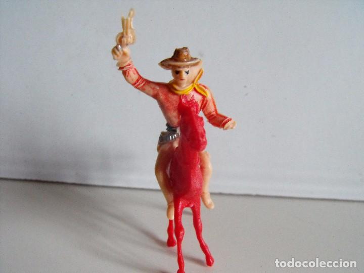 Figuras de goma y PVC: COMANSI. Vaquero a caballo. Oeste. - Foto 3
