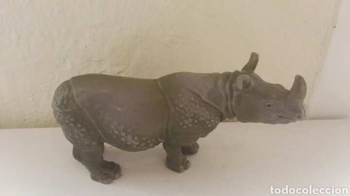 Figuras de goma y PVC: Figura Rinoceronte - Foto 1