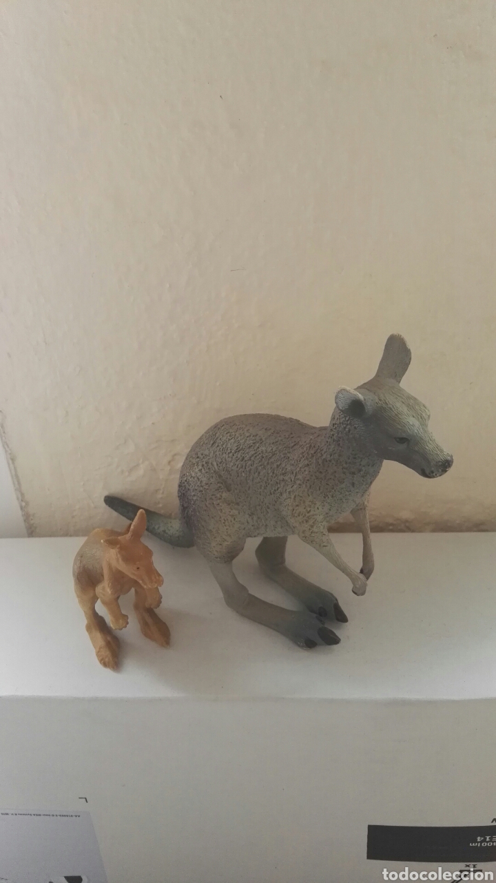 Figuras de goma y PVC: Figuras Canguros. - Foto 1