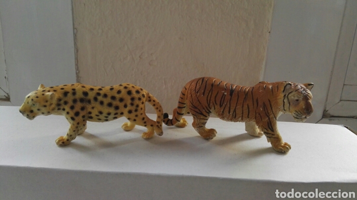 Figuras de goma y PVC: Figuras Tigre y leopardo - Foto 1