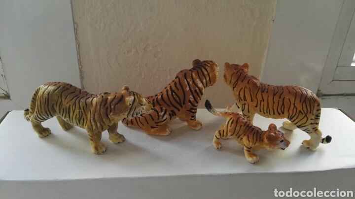 Figuras de goma y PVC: Figuras Tigre 2 - Foto 2
