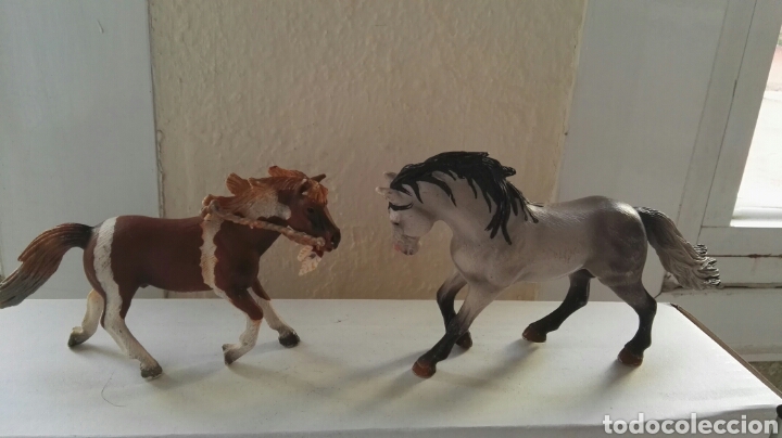 Figuras de goma y PVC: Figuras Caballos 3 - Foto 1