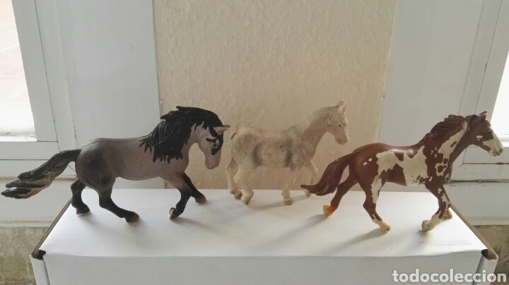 Figuras de goma y PVC: Figuras Caballos 4 - Foto 1