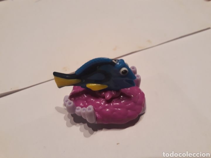 Figuras de goma Kinder: Dory pixar/disney kinder - Foto 1