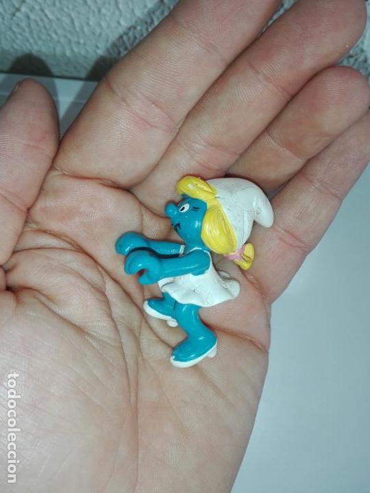Figuras de goma y PVC: mu&ntilde;eco figura pitufina pitufos peyo 1982 cpp - Foto 4