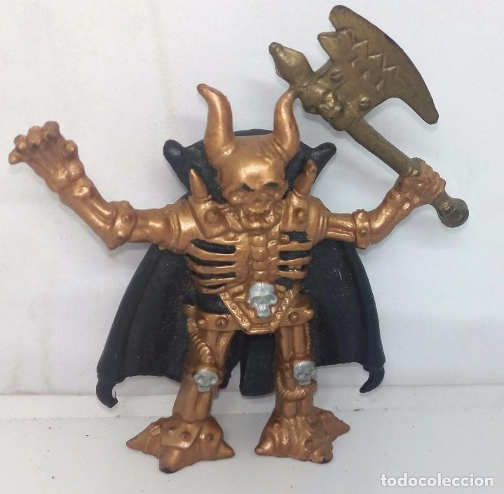 Figuras de goma y PVC: FIGURA CALAVERA - Foto 1