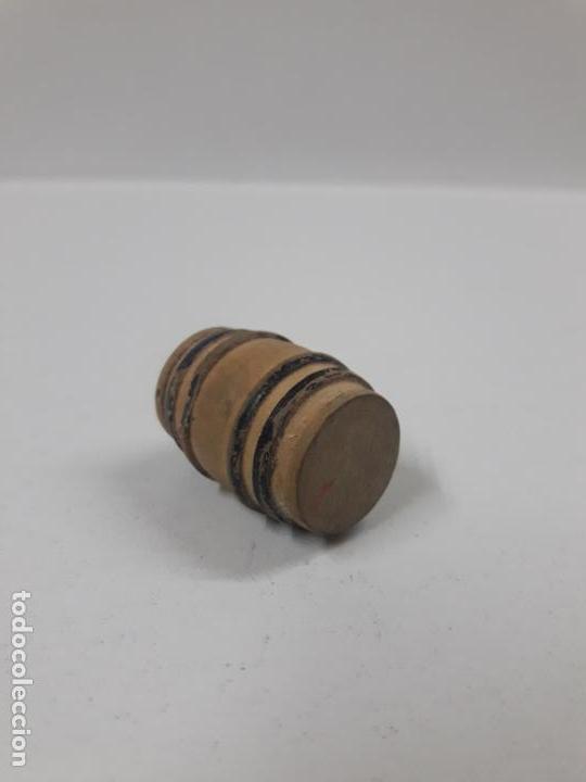 Figuras de goma y PVC: BARRIL EN MADERA . COMPLEMENTO DEL OESTE O DECORADO . A&Ntilde;OS 50 - Foto 3