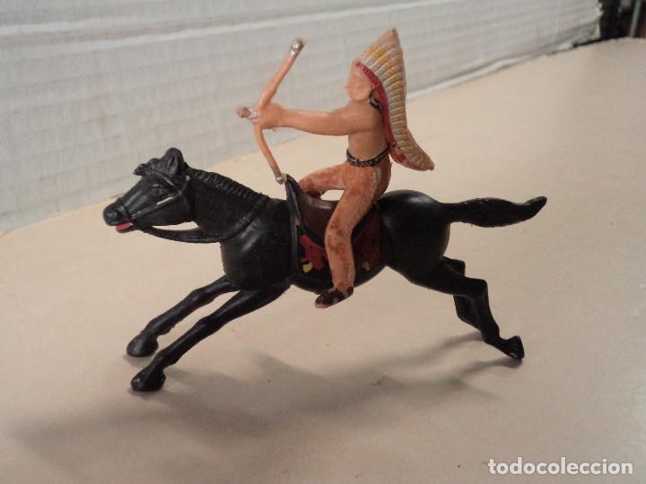 Figuras de goma y PVC: FIGURA DE PL&Aacute;STICO INDIO COMANCHE A CABALLO REAMSA - Foto 2
