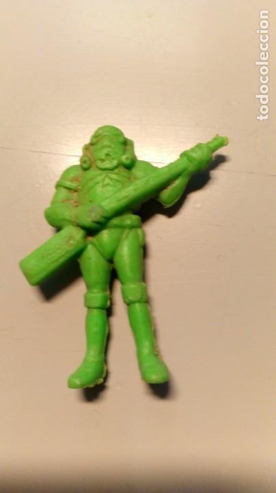 Figuras de goma y PVC: FIGURA DUNKIN (REF. 27) - Foto 1