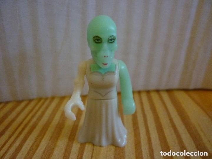 Figuras de goma y PVC: Figura zombie - 4 cm - Foto 1