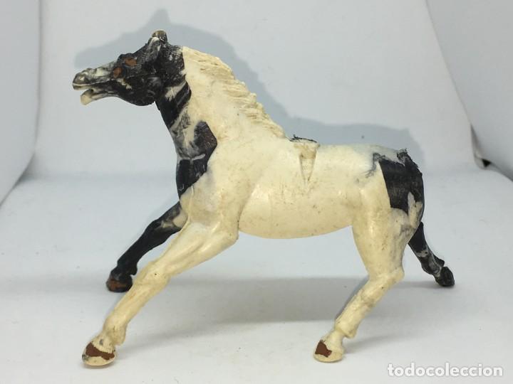 Figuras de goma y PVC: FIGURA CABALLO DE SOTORRES - Foto 1