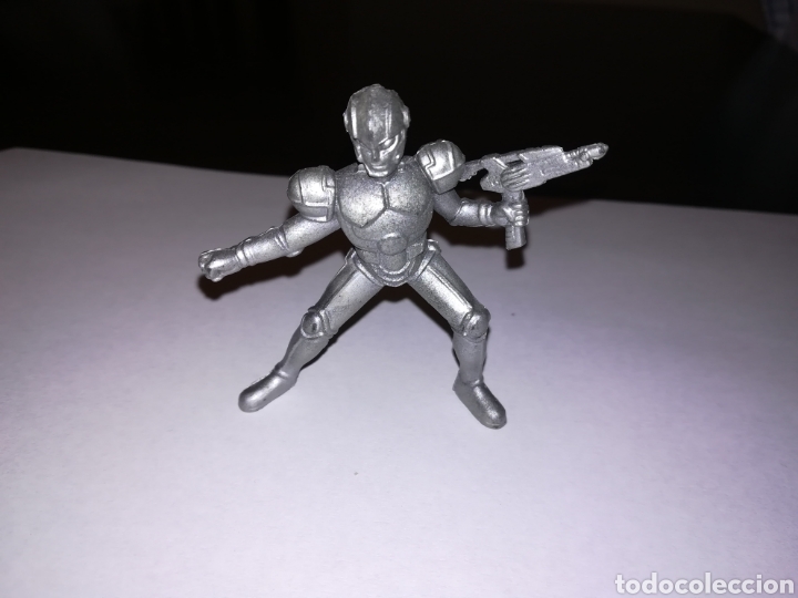 Figuras de goma y PVC: FIGURA DE PVC ROBOT ARMADO - Foto 1