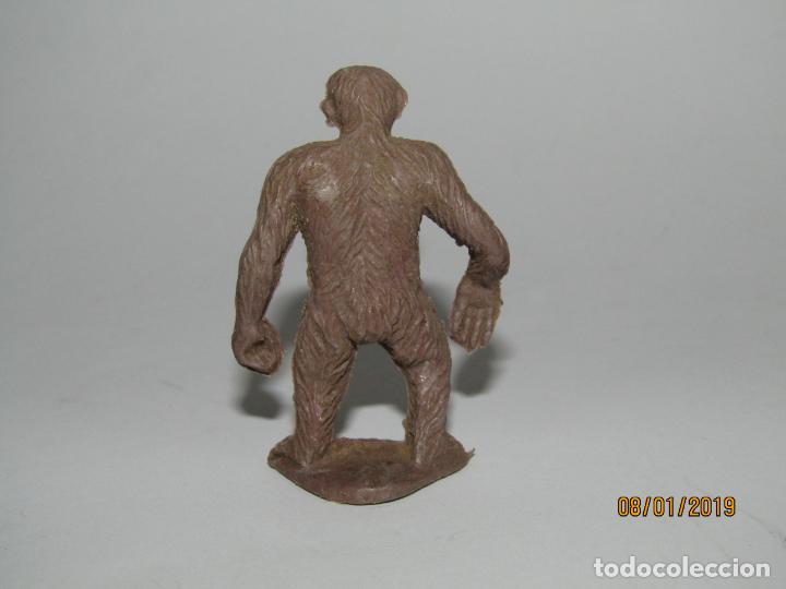 Figuras de goma y PVC: Antiguo Gorila de Pl&aacute;stico Pintado - Foto 2