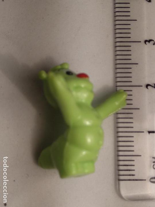 Figuras de goma y PVC: Gusano en miniatura tipo dunkin - Foto 2